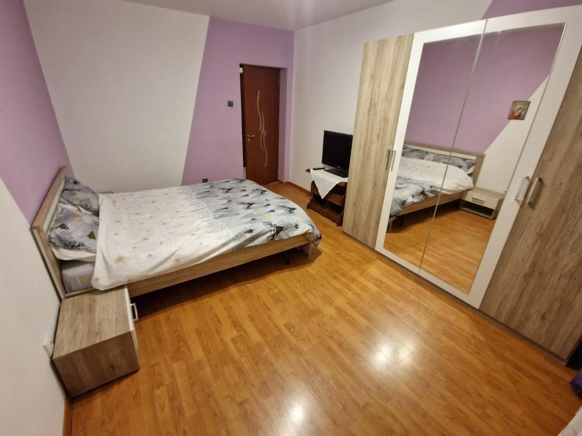 Апартаменты Apartament Victoria Тыргу-Жиу Экстерьер фото